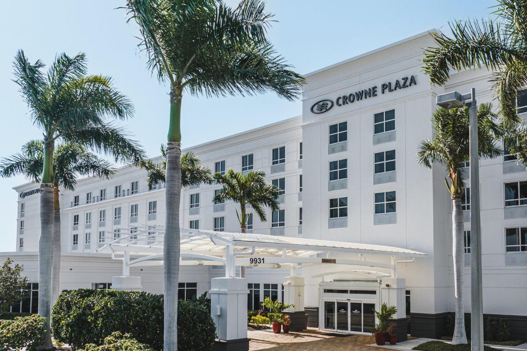 Hotel Crowne Plaza Ft Myers Gulf Coast By Ihg Fort Myers Exterior foto